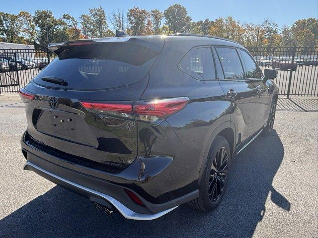 2023 Toyota Highlander Vehicle Photo in Willow Grove, PA 19090