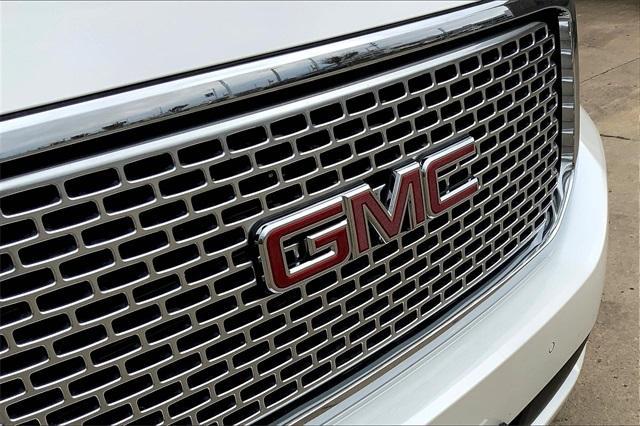 2017 GMC Yukon Vehicle Photo in KANSAS CITY, MO 64114-4545