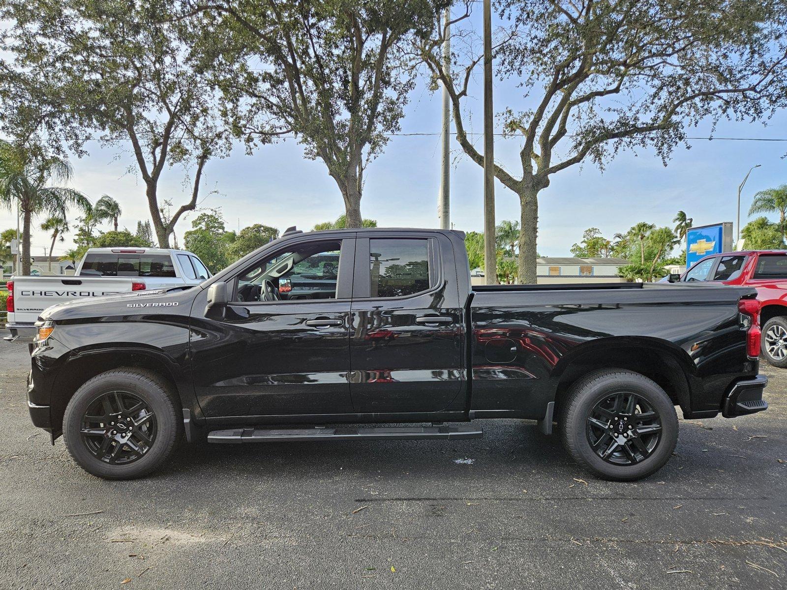 2025 Chevrolet Silverado 1500 Vehicle Photo in GREENACRES, FL 33463-3207