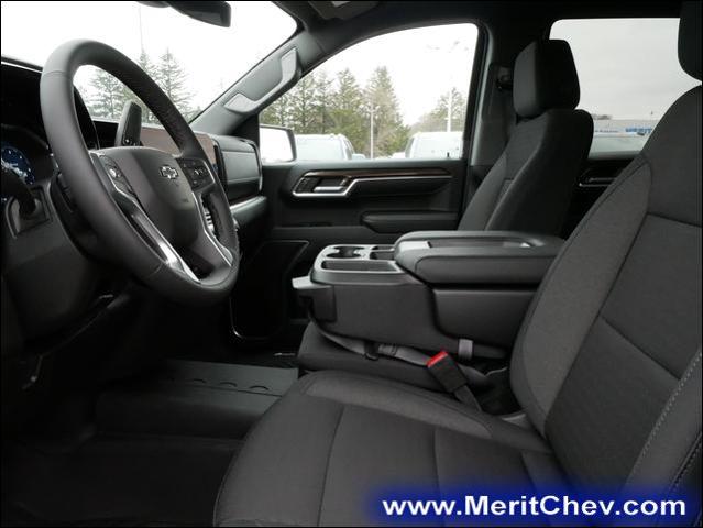 2024 Chevrolet Silverado 1500 Vehicle Photo in MAPLEWOOD, MN 55119-4794