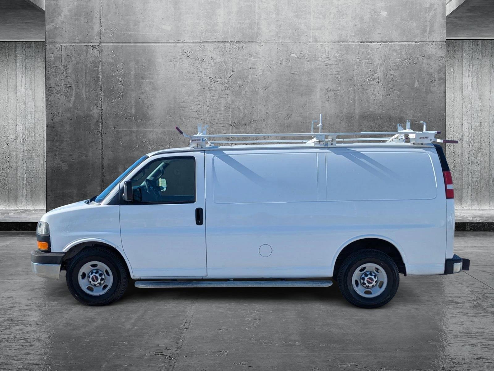 2017 GMC Savana Cargo Van Vehicle Photo in Corpus Christi, TX 78415