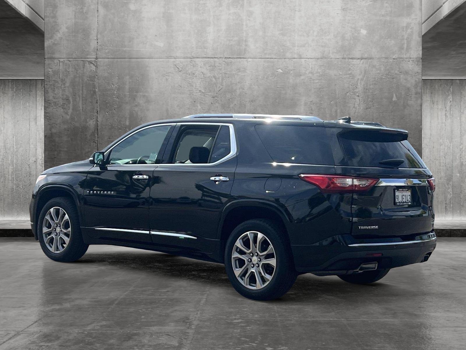 2019 Chevrolet Traverse Vehicle Photo in VALENCIA, CA 91355-1705