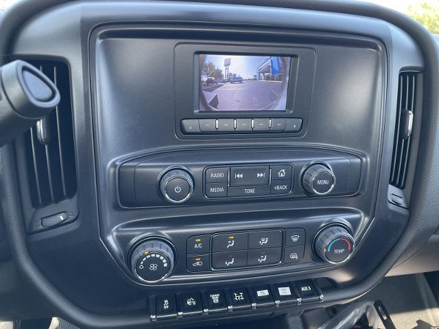 2024 Chevrolet Silverado Chassis Cab Vehicle Photo in JOLIET, IL 60435-8135