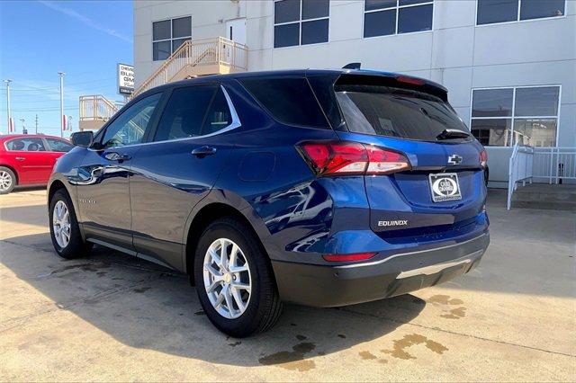 2022 Chevrolet Equinox Vehicle Photo in TOPEKA, KS 66609-0000