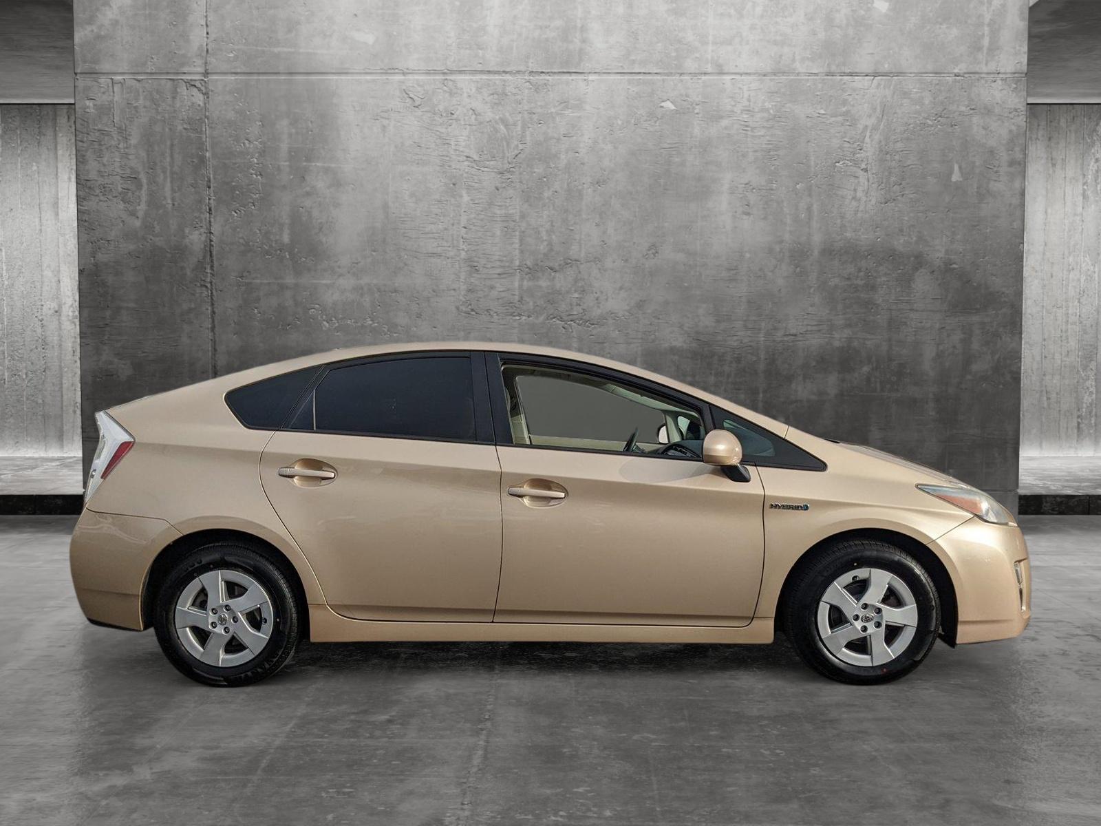 2010 Toyota Prius Vehicle Photo in VALENCIA, CA 91355-1705