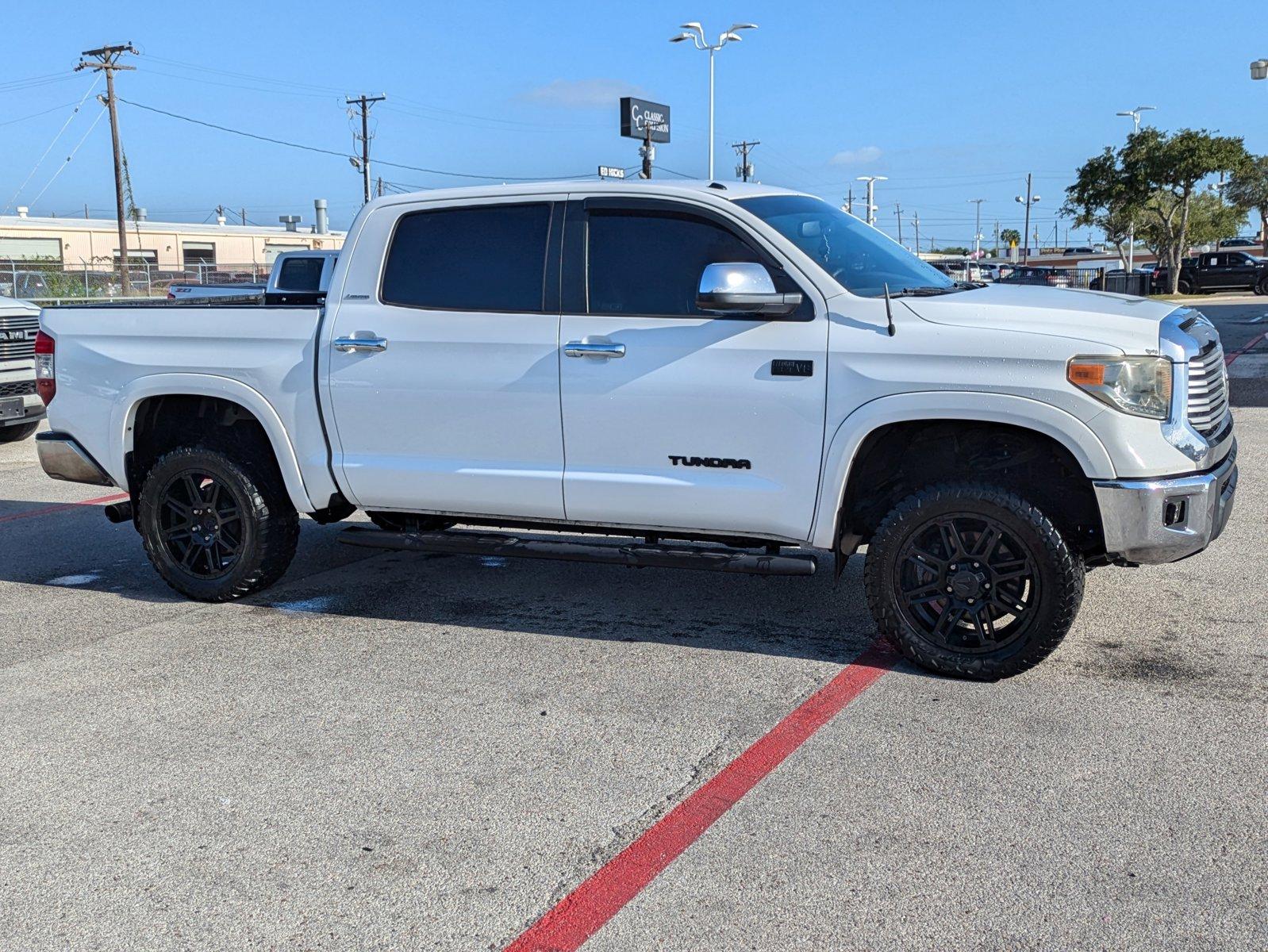 2017 Toyota Tundra 4WD Vehicle Photo in Corpus Christi, TX 78415