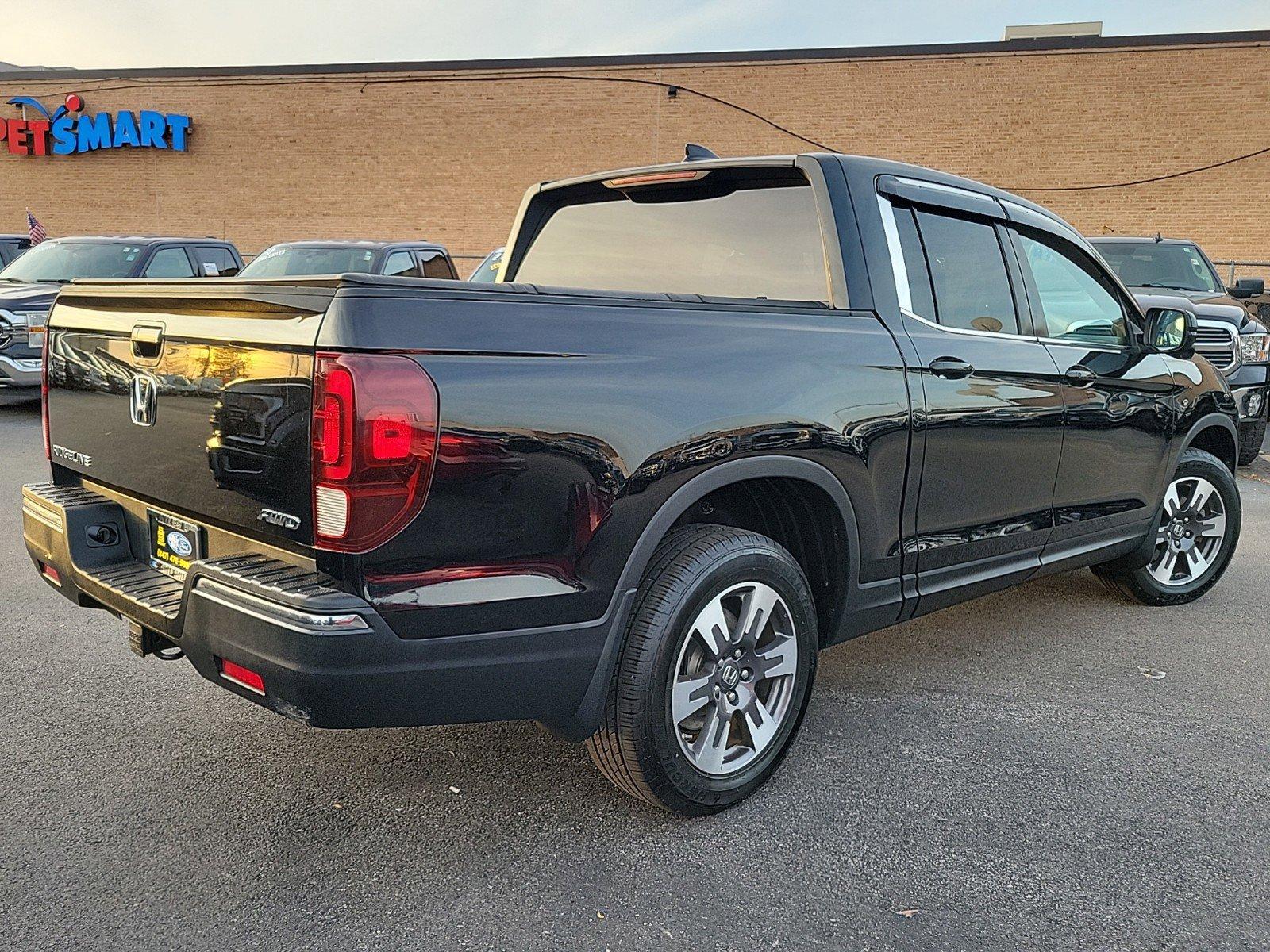 2017 Honda Ridgeline Vehicle Photo in Saint Charles, IL 60174