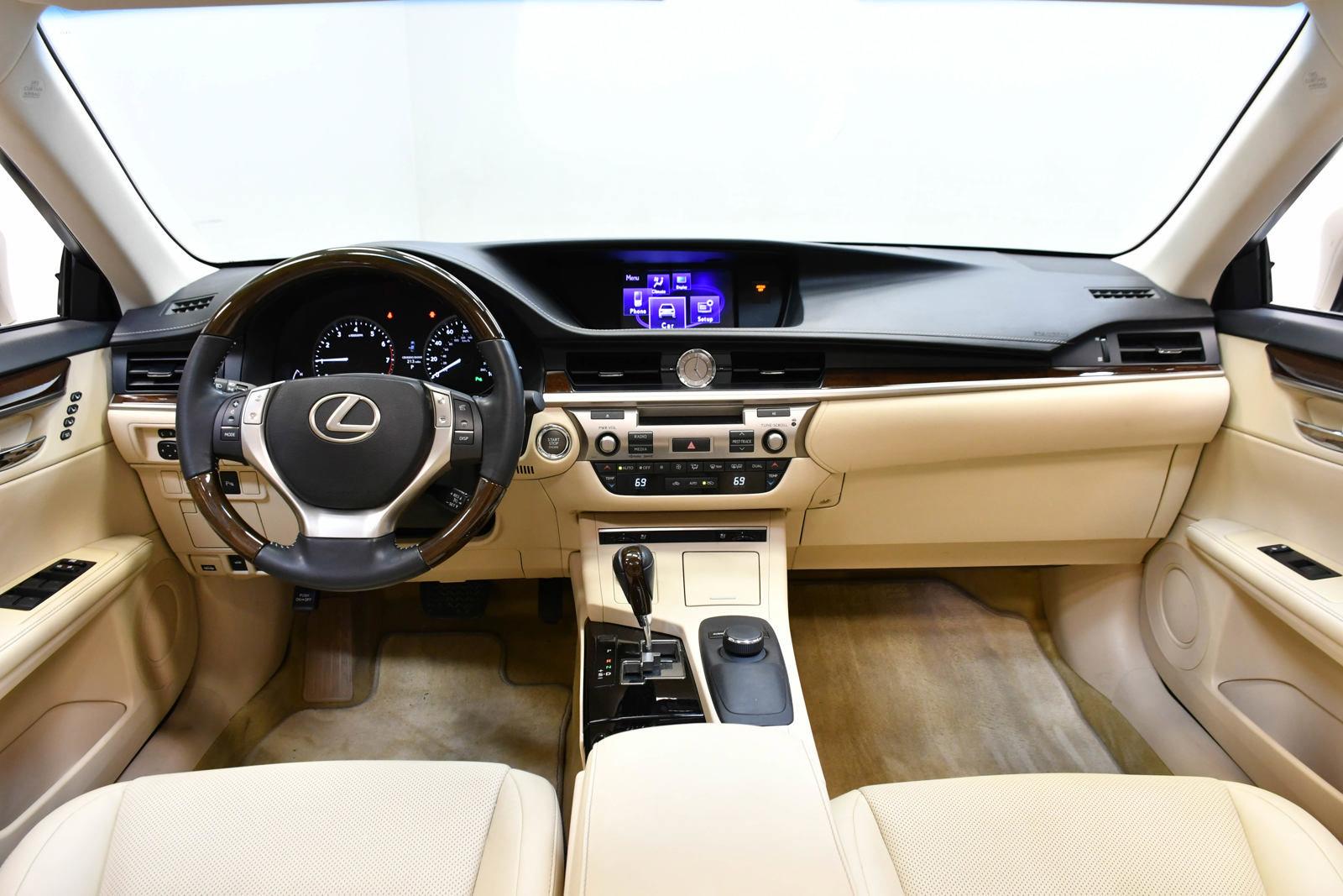 2014 Lexus ES 350 Vehicle Photo in DALLAS, TX 75235