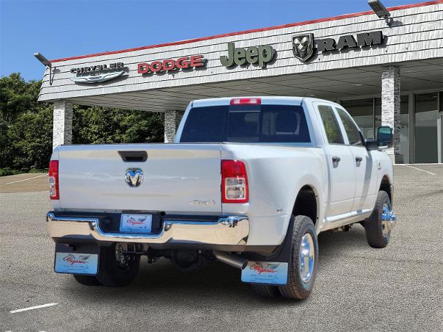 2024 Ram 3500 Vehicle Photo in Ennis, TX 75119-5114