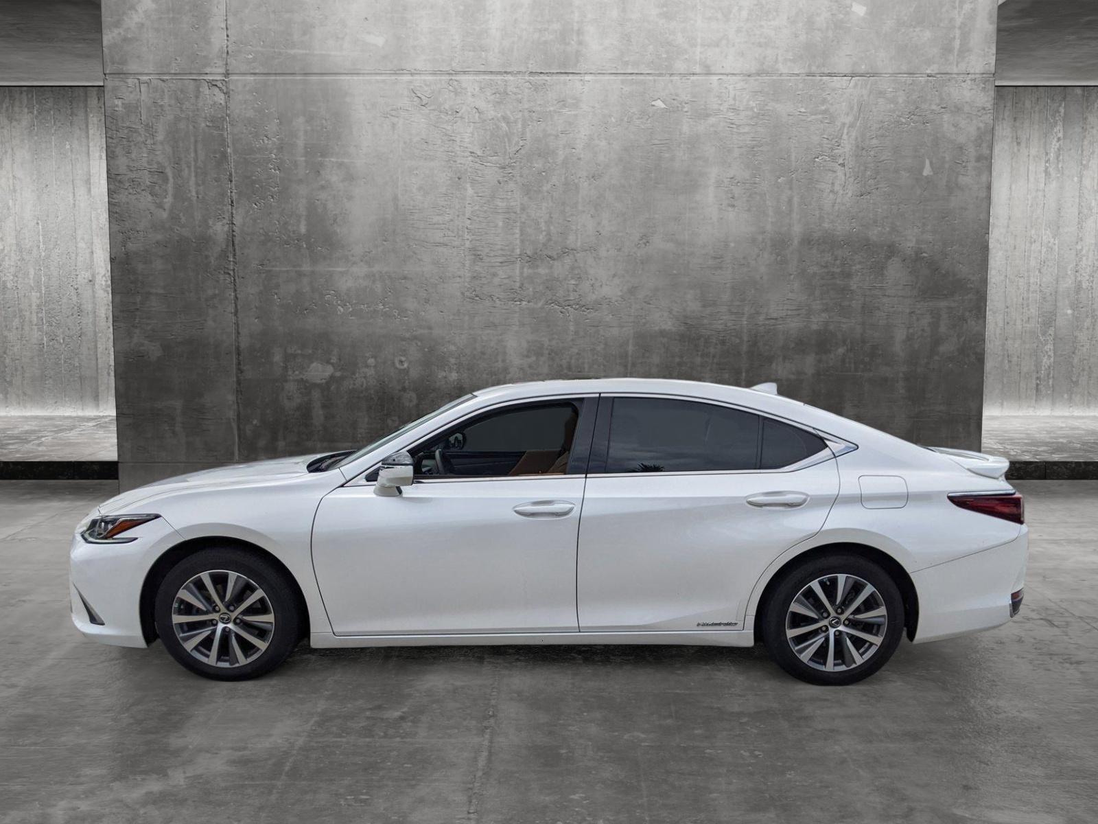 2021 Lexus ES 300h Vehicle Photo in PEMBROKE PINES, FL 33024-6534