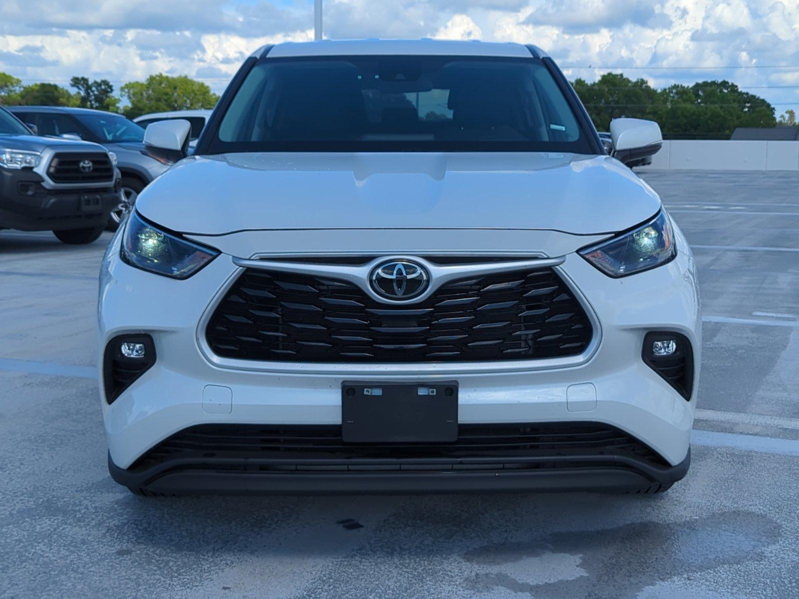 2023 Toyota Highlander Vehicle Photo in Ft. Myers, FL 33907