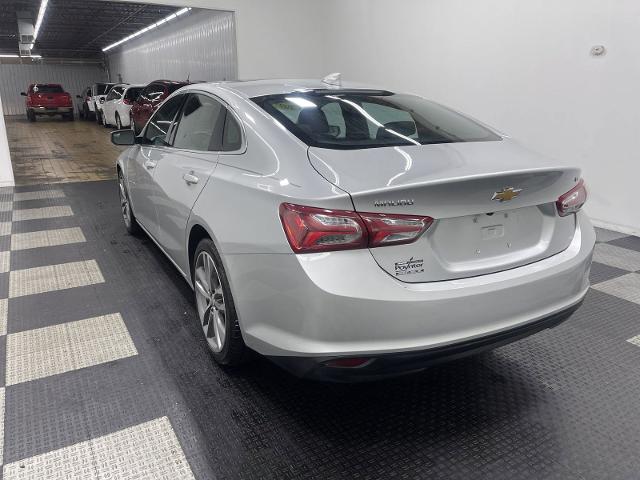 Used 2022 Chevrolet Malibu 1LT with VIN 1G1ZD5ST8NF159121 for sale in Seymour, IN