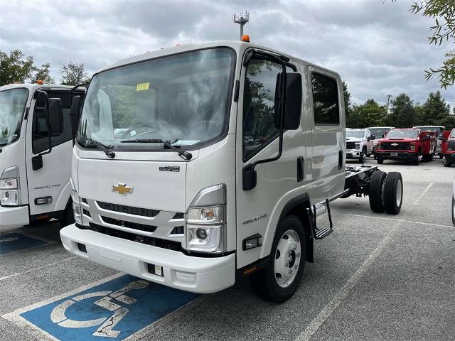 2025 Chevrolet Low Cab Forward 4500 Vehicle Photo in ALCOA, TN 37701-3235