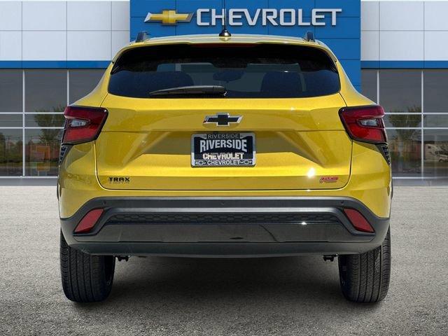 2024 Chevrolet Trax Vehicle Photo in RIVERSIDE, CA 92504-4106