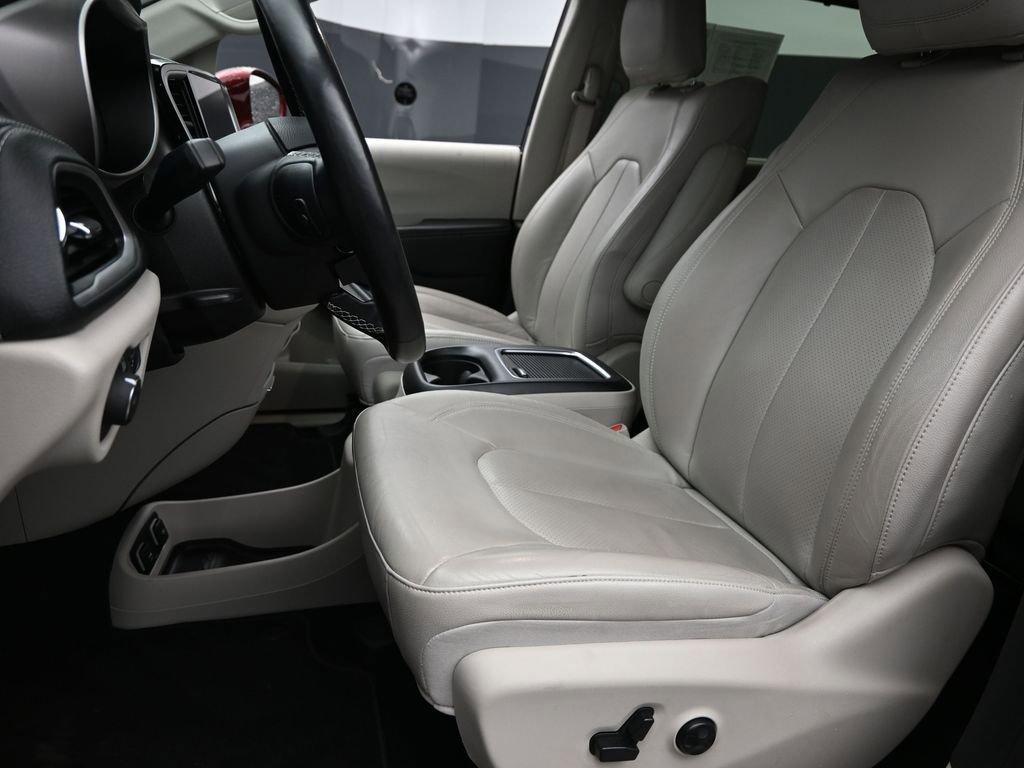 2021 Chrysler Pacifica Vehicle Photo in Cedar Rapids, IA 52402