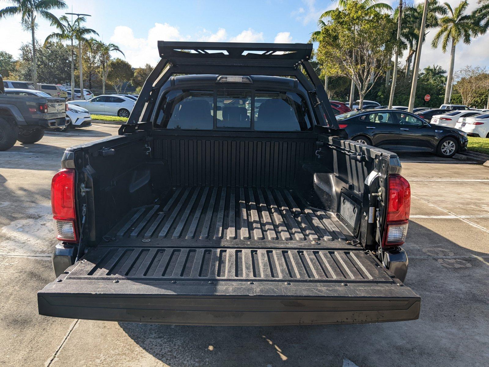 2019 Toyota Tacoma 2WD Vehicle Photo in Davie, FL 33331