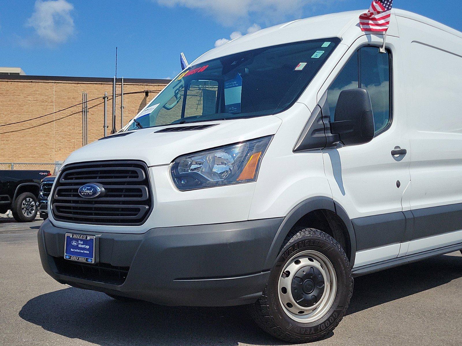 2018 Ford Transit Van Vehicle Photo in Saint Charles, IL 60174