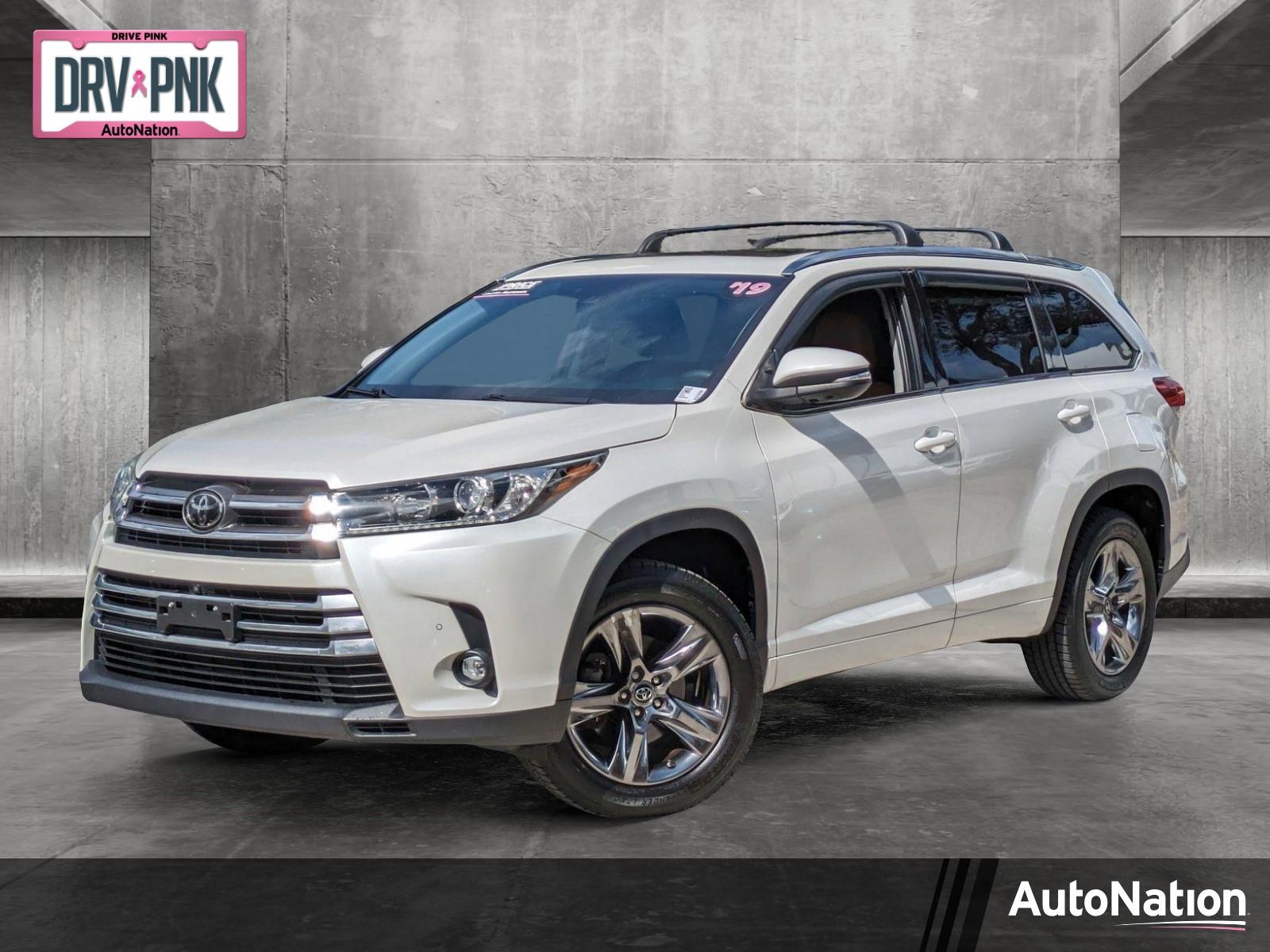 2019 Toyota Highlander Vehicle Photo in Coconut Creek, FL 33073