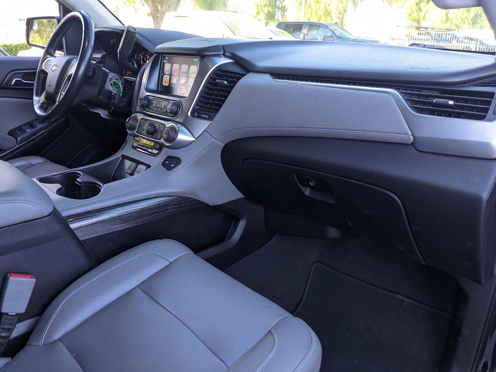 2019 Chevrolet Tahoe Vehicle Photo in VALENCIA, CA 91355-1705