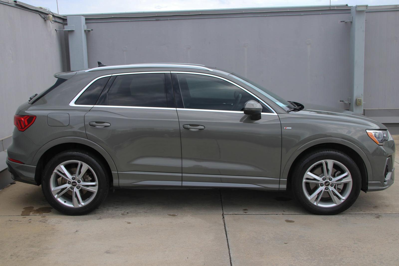 2022 Audi Q3 Vehicle Photo in SUGAR LAND, TX 77478