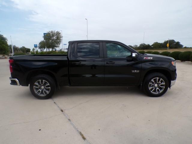 Certified 2023 Chevrolet Silverado 1500 LT with VIN 2GCUDDED5P1113482 for sale in Devine, TX