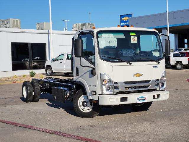 2024 Chevrolet 4500 HD LCF Diesel Vehicle Photo in LEWISVILLE, TX 75067