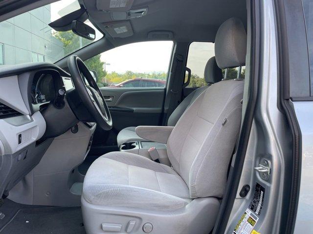 2020 Toyota Sienna Vehicle Photo in Flemington, NJ 08822