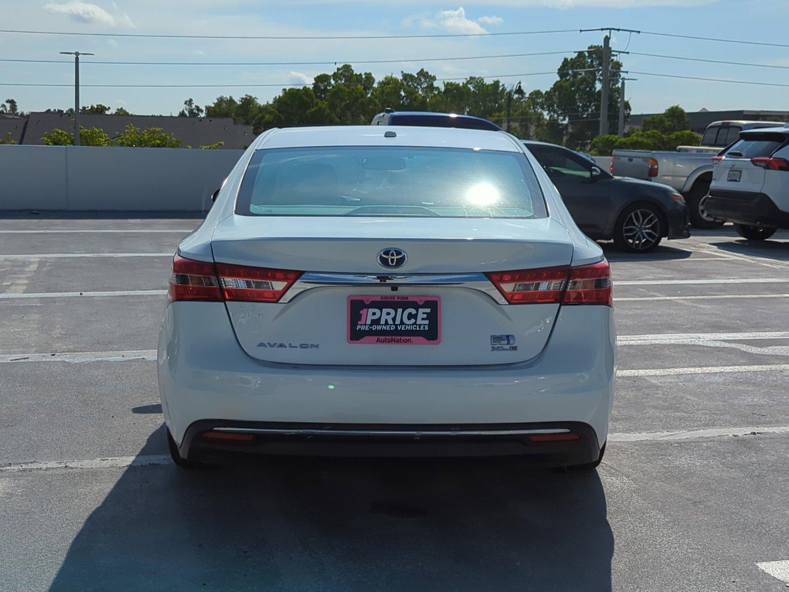 2016 Toyota Avalon Hybrid Vehicle Photo in Ft. Myers, FL 33907