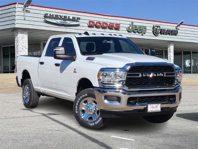 2024 Ram 2500 Vehicle Photo in Ennis, TX 75119-5114