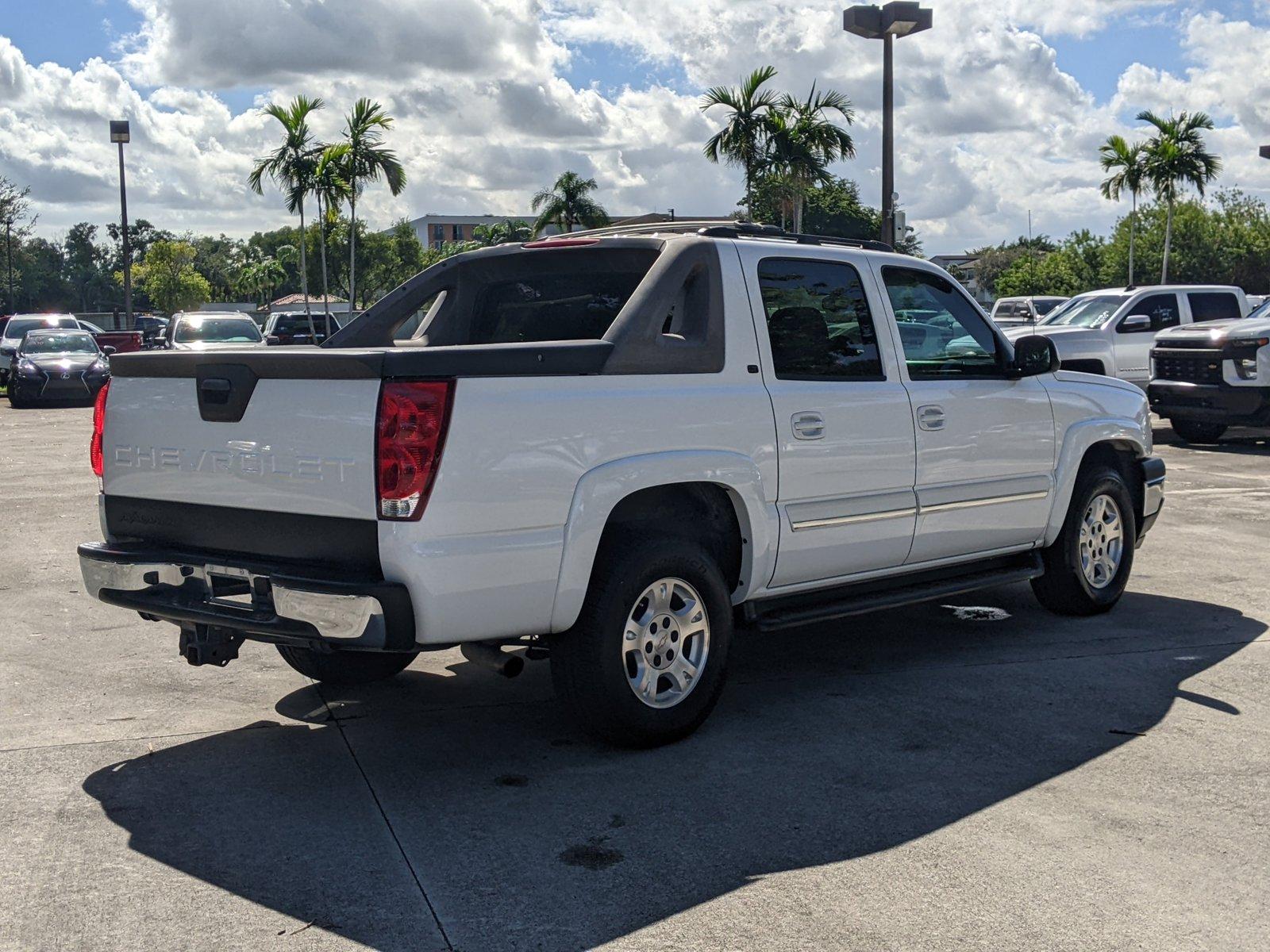 2006 Chevrolet Avalanche Vehicle Photo in PEMBROKE PINES, FL 33024-6534