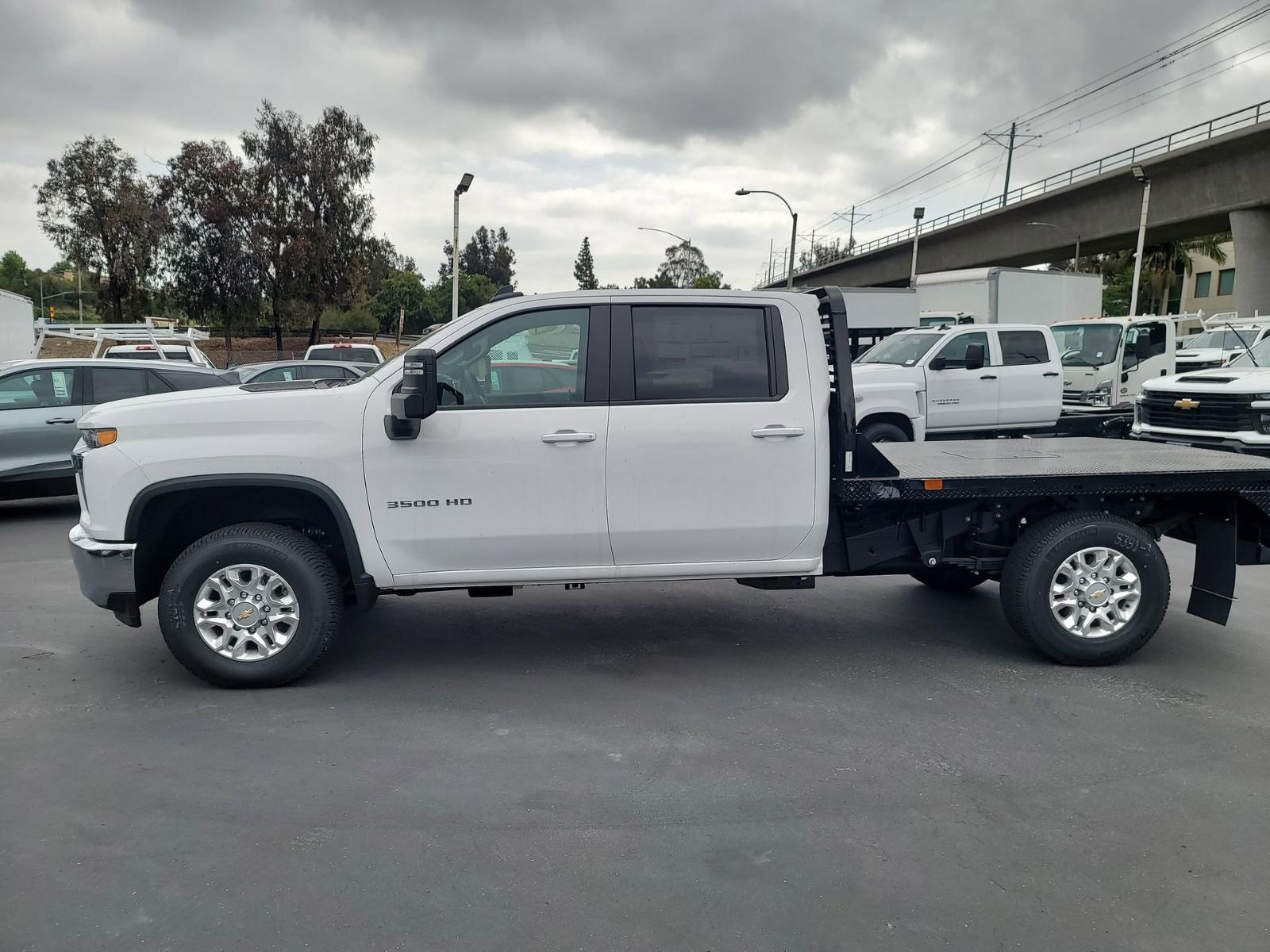 2023 Chevrolet Silverado 3500 HD CC Vehicle Photo in LA MESA, CA 91942-8211