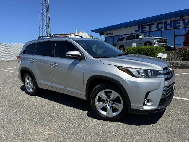 Used 2017 Toyota Highlander Limited with VIN 5TDYZRFH3HS193859 for sale in Federal Way, WA