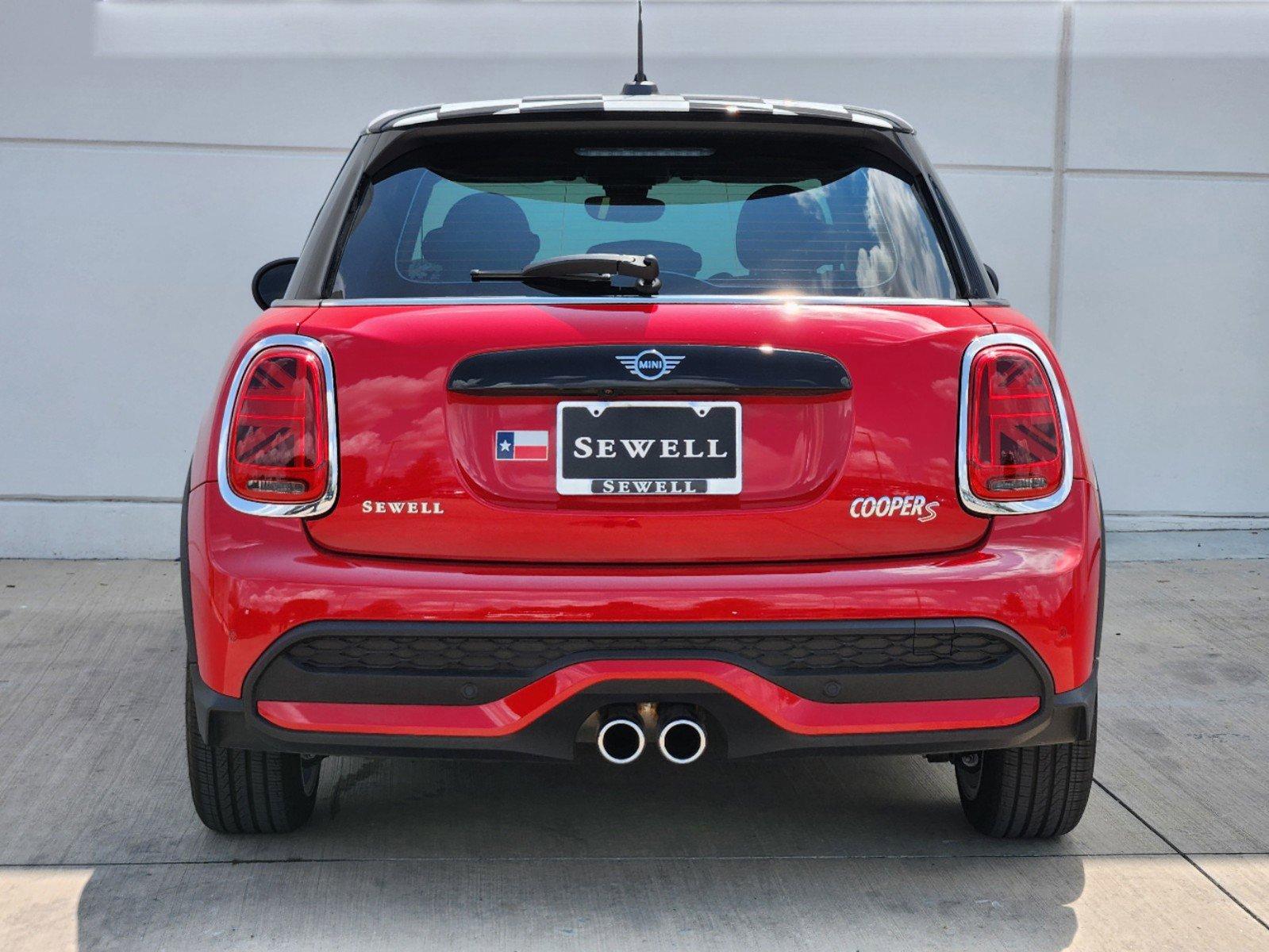 2022 MINI Cooper S Hardtop 4 Door Signature Vehicle Photo in PLANO, TX 75024