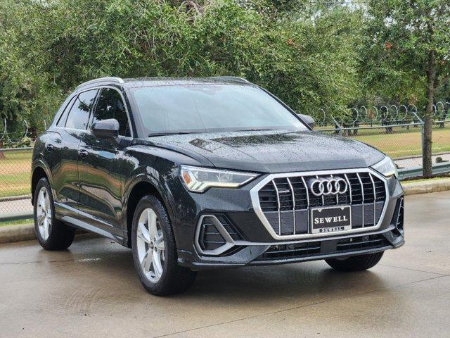 2024 Audi Q3 Vehicle Photo in HOUSTON, TX 77090