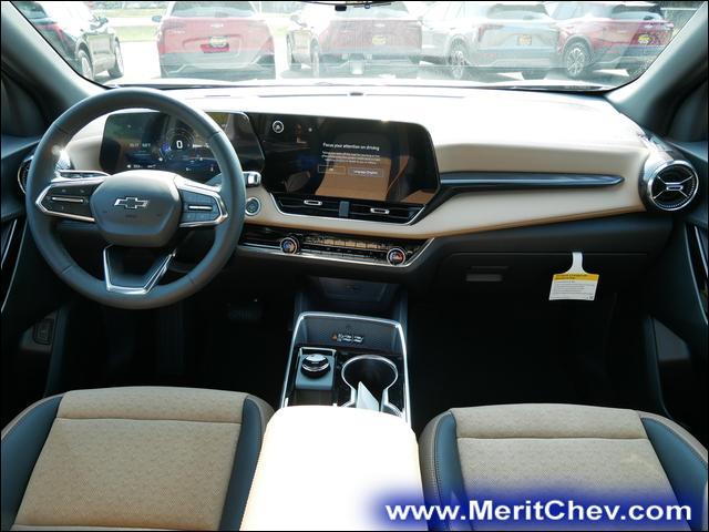 2025 Chevrolet Equinox Vehicle Photo in MAPLEWOOD, MN 55119-4794