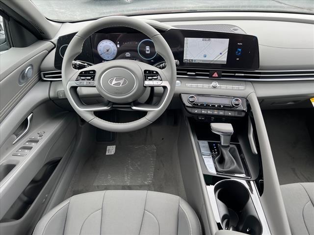 2024 Hyundai ELANTRA Vehicle Photo in O'Fallon, IL 62269