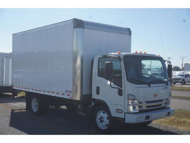 2024 Chevrolet Low Cab Forward 4500 Vehicle Photo in ALCOA, TN 37701-3235