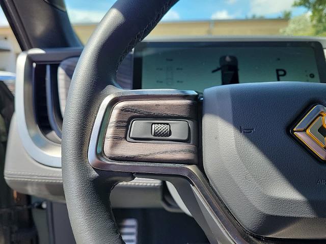 2022 Rivian R1S Vehicle Photo in POMPANO BEACH, FL 33064-7091