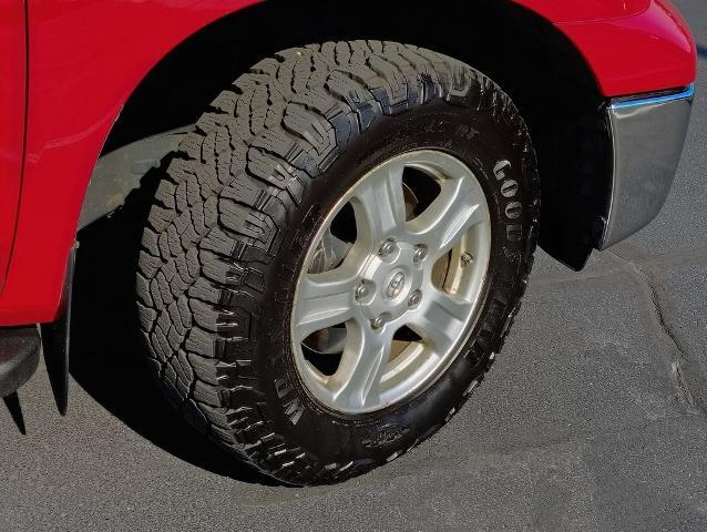 2011 Toyota Tundra 4WD Truck Vehicle Photo in GREEN BAY, WI 54304-5303