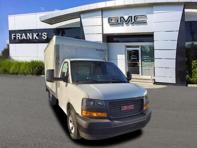 2024 GMC Savana Cutaway 3500 Vehicle Photo in LYNDHURST, NJ 07071-2008