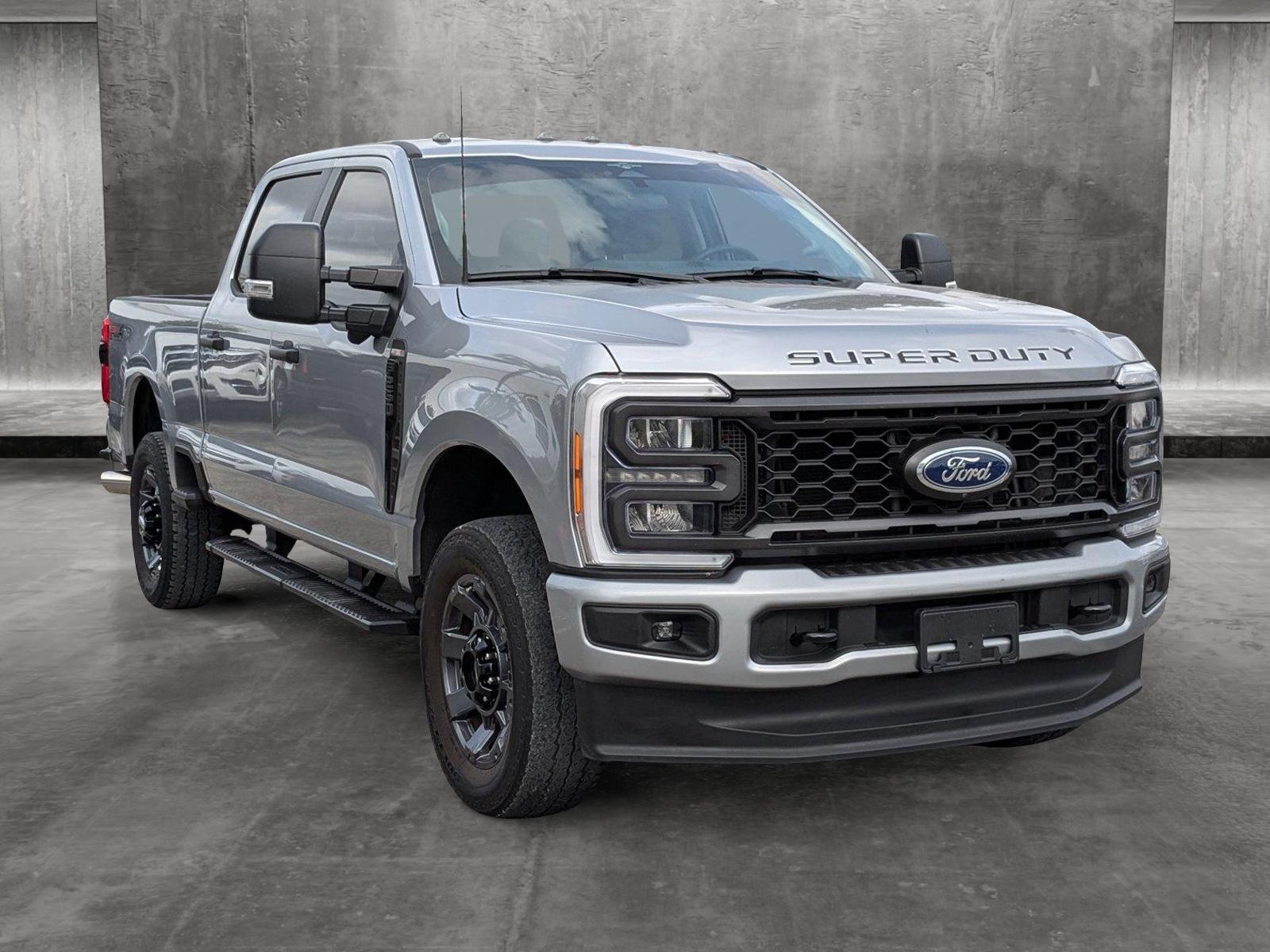 2023 Ford Super Duty F-250 SRW Vehicle Photo in Miami, FL 33015