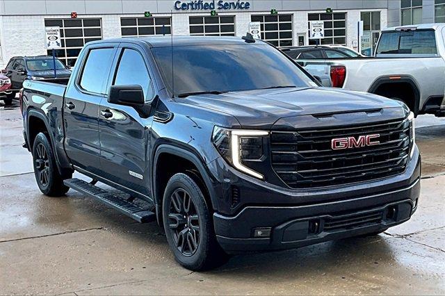 2022 GMC Sierra 1500 Vehicle Photo in TOPEKA, KS 66609-0000