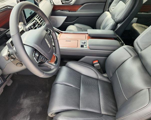 2024 Lincoln Navigator Vehicle Photo in Stephenville, TX 76401-3713