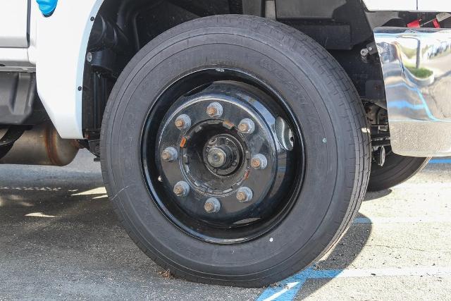 2023 Chevrolet Silverado Chassis Cab Vehicle Photo in VENTURA, CA 93003-8585