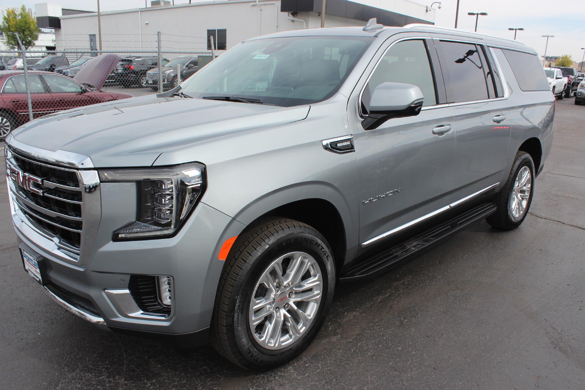 2024 GMC Yukon XL Vehicle Photo in AURORA, CO 80012-4011