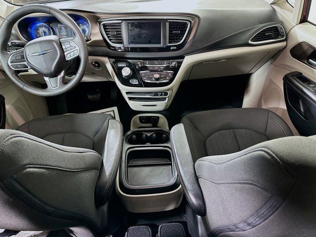 2018 Chrysler Pacifica Vehicle Photo in Doylsetown, PA 18901