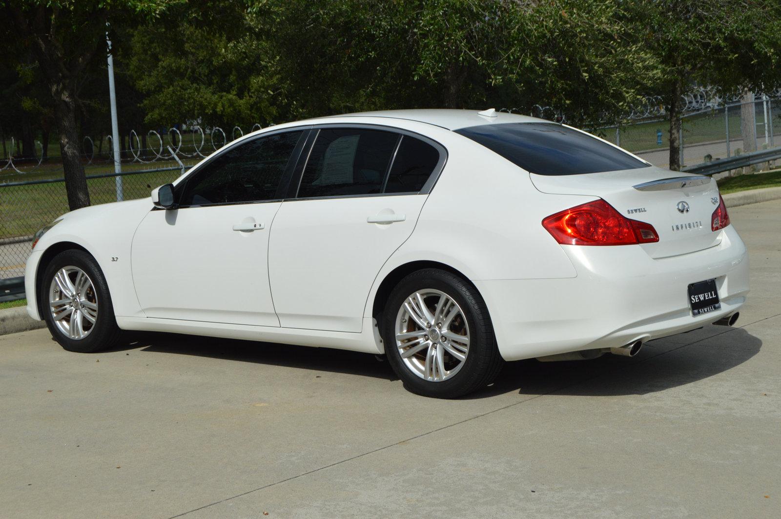 2015 INFINITI Q40 Vehicle Photo in Houston, TX 77090