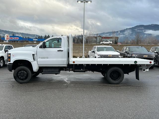 2023 Chevrolet Silverado Chassis Cab Vehicle Photo in POST FALLS, ID 83854-5365