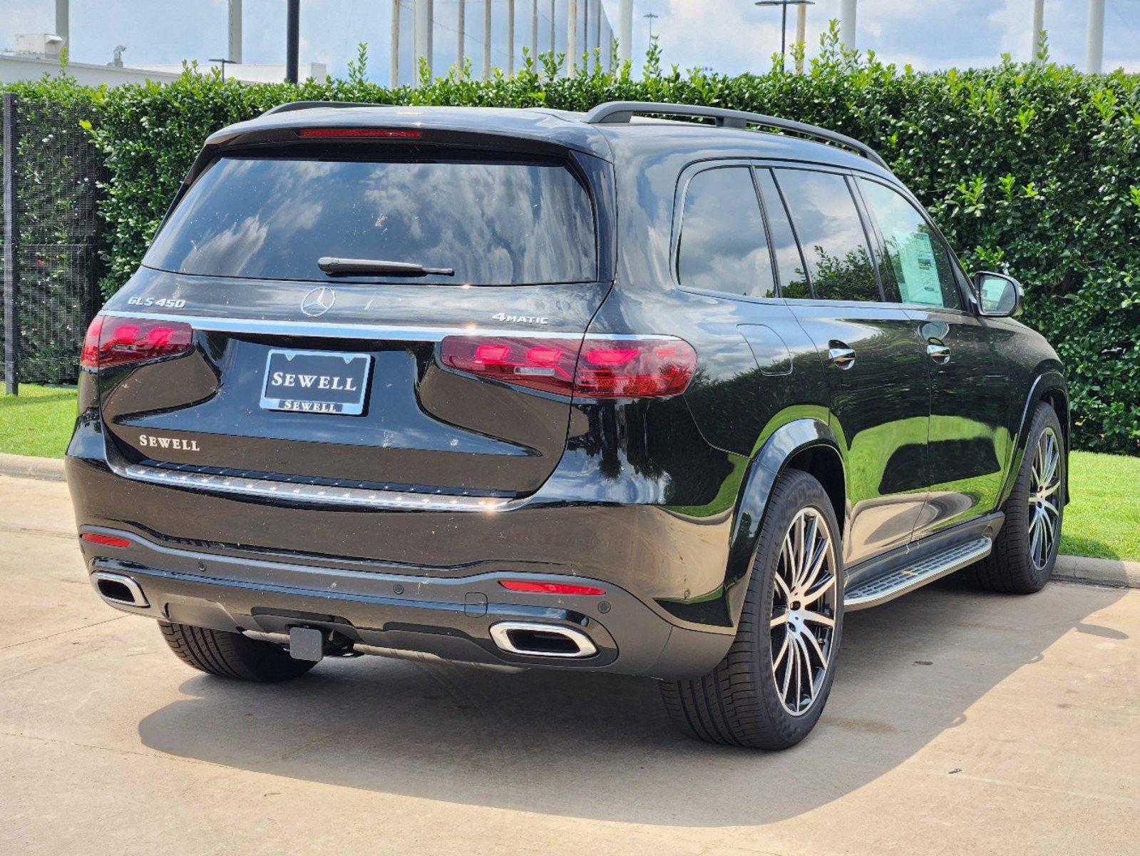 2025 Mercedes-Benz GLS Vehicle Photo in HOUSTON, TX 77079