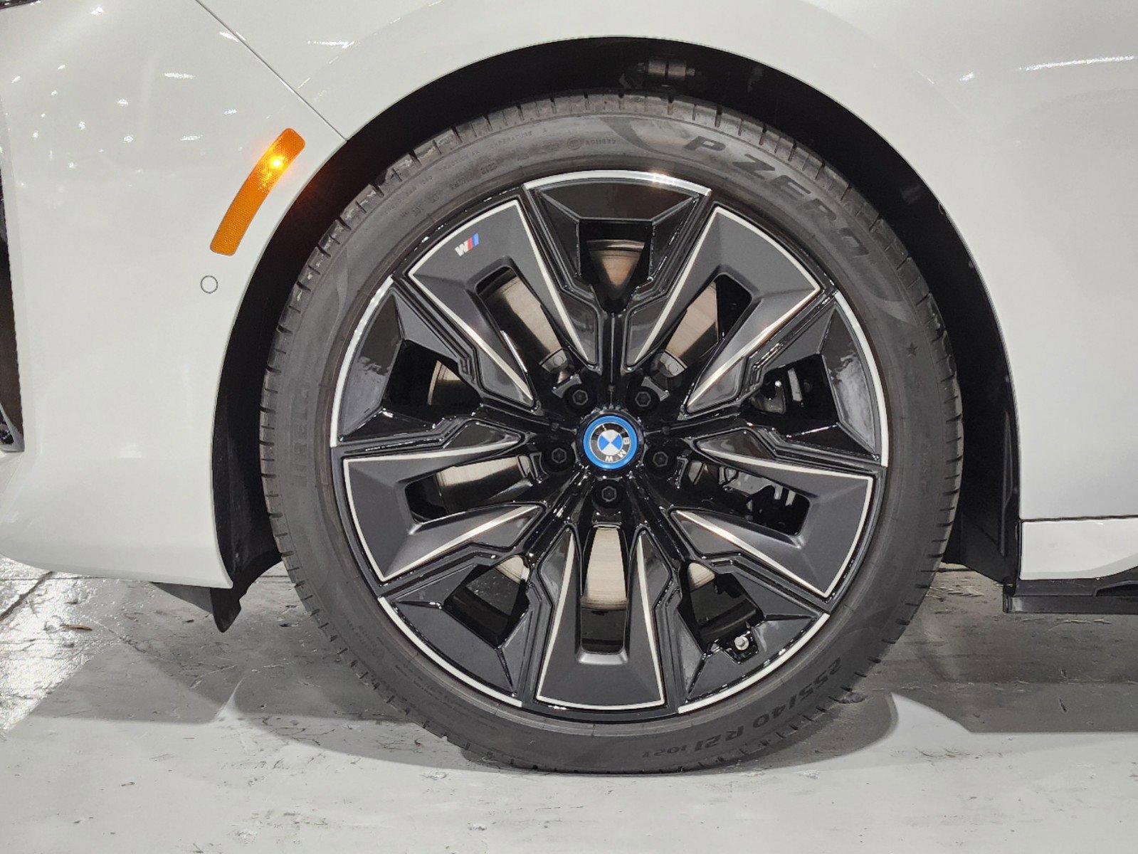 2023 BMW i7 Vehicle Photo in GRAPEVINE, TX 76051